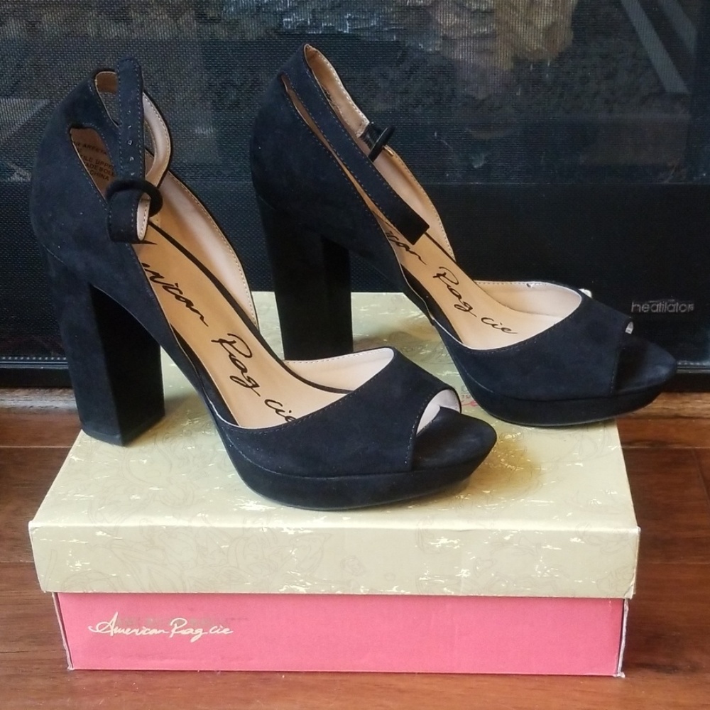 Black Platform 4" Heels
